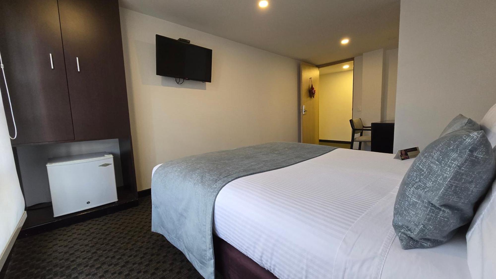 Hotel Castellana 95 Богота Экстерьер фото